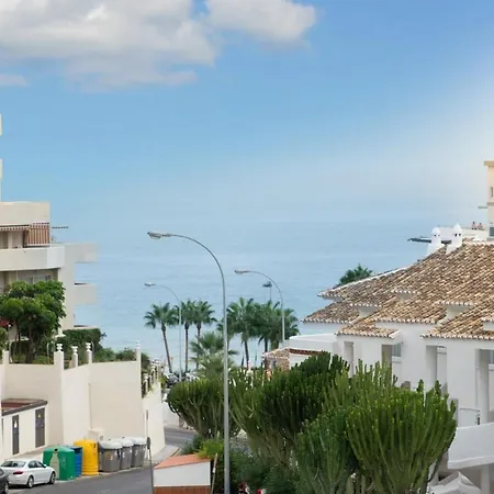 Appartement Benalbeach Lux, Jacuzzi, Beachfront - 432