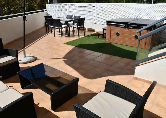 Benalbeach Lux, Jacuzzi, Beachfront - 432 Apartment