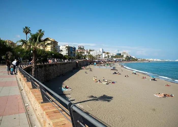 Apartment Benalbeach Lux, Jacuzzi, Beachfront - 432 Benalmadena